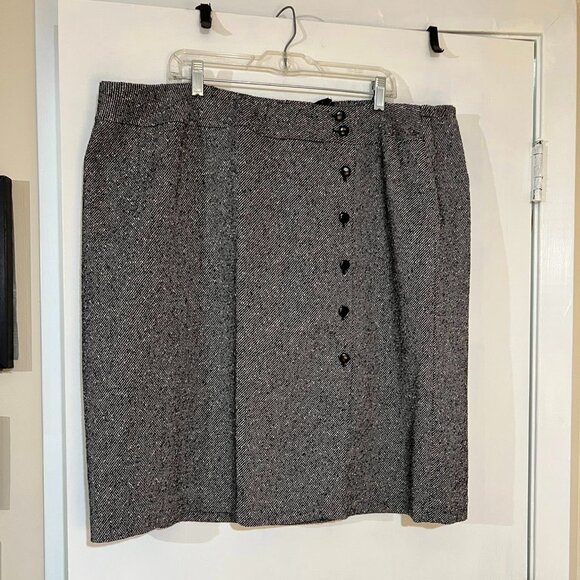Talbots Dresses & Skirts - Talbots - Gray wool skirt with off-center buttons Size 22W